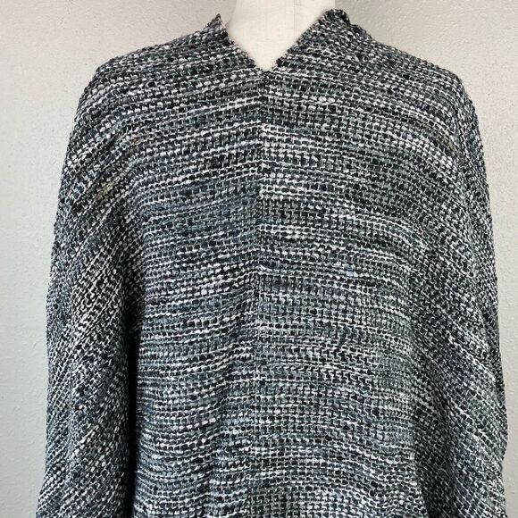 Poncho Style Wrap EUC - Picture 6 of 6
